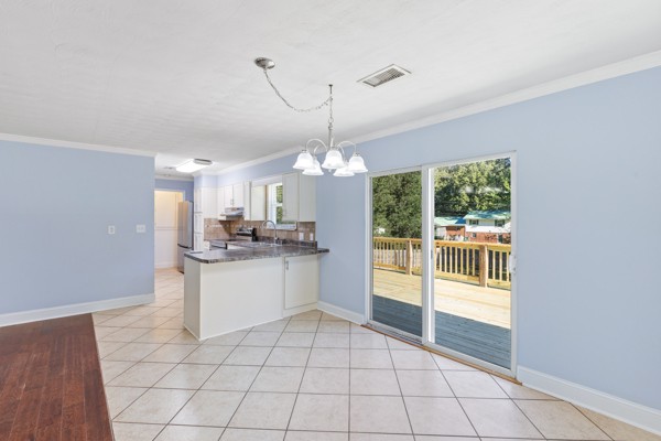 1945 Plantation Dr, Se Property Photo 6