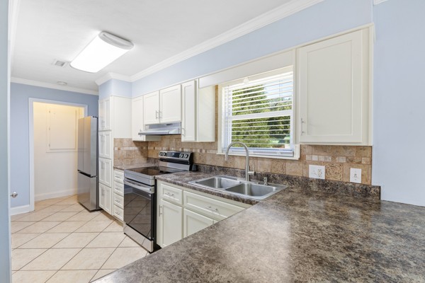 1945 Plantation Dr, Se Property Photo 7