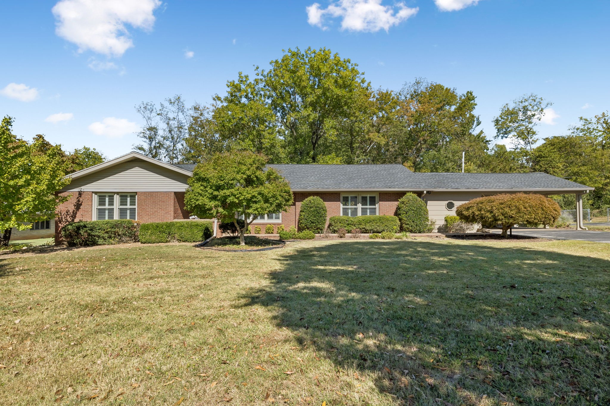 106 N Sunset Cir
