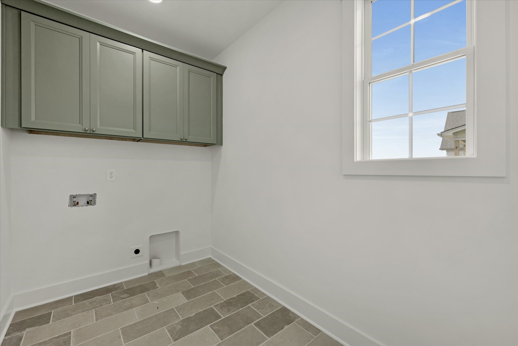 812 Brookdale Ct Property Photo 27