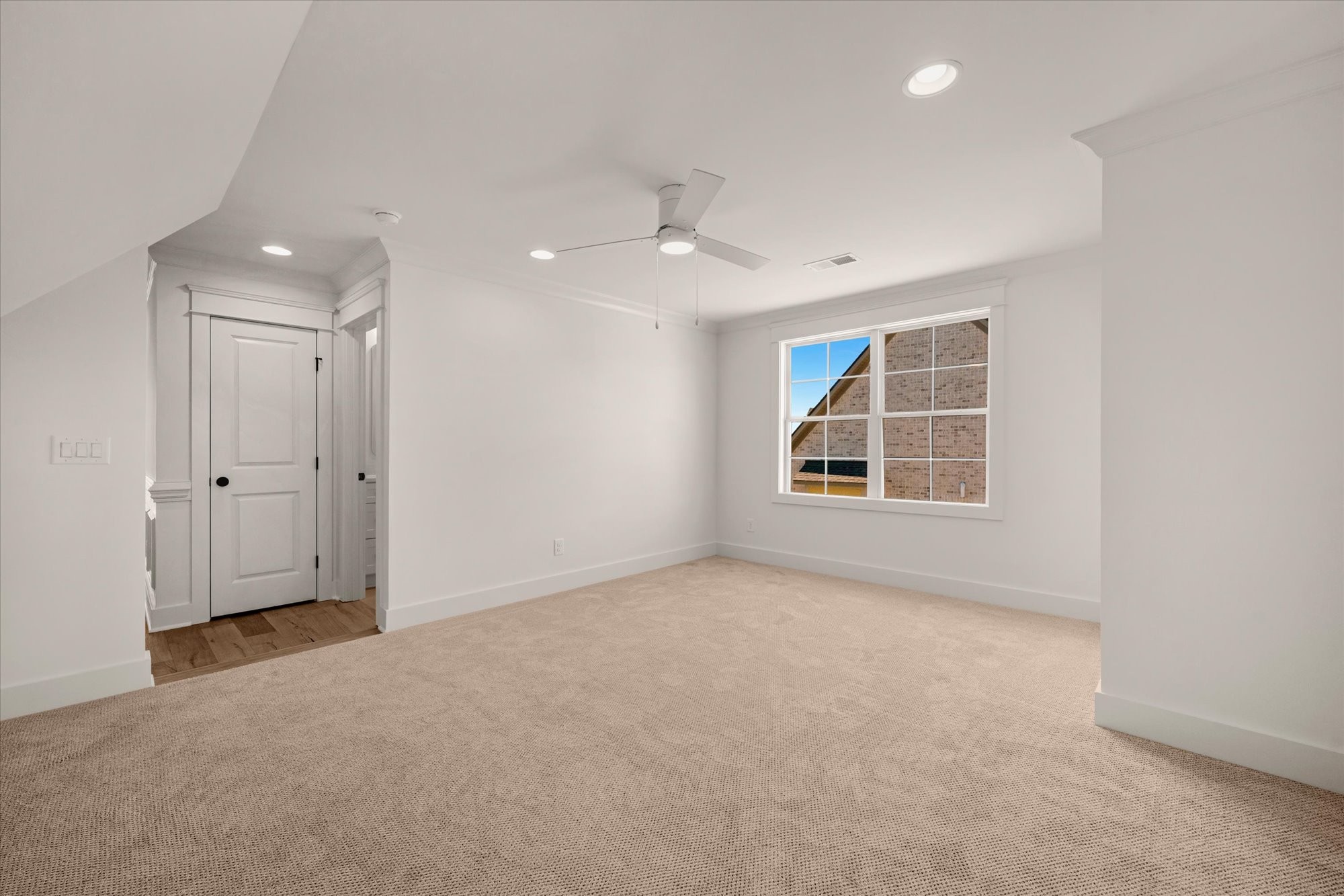 812 Brookdale Ct Property Photo 34