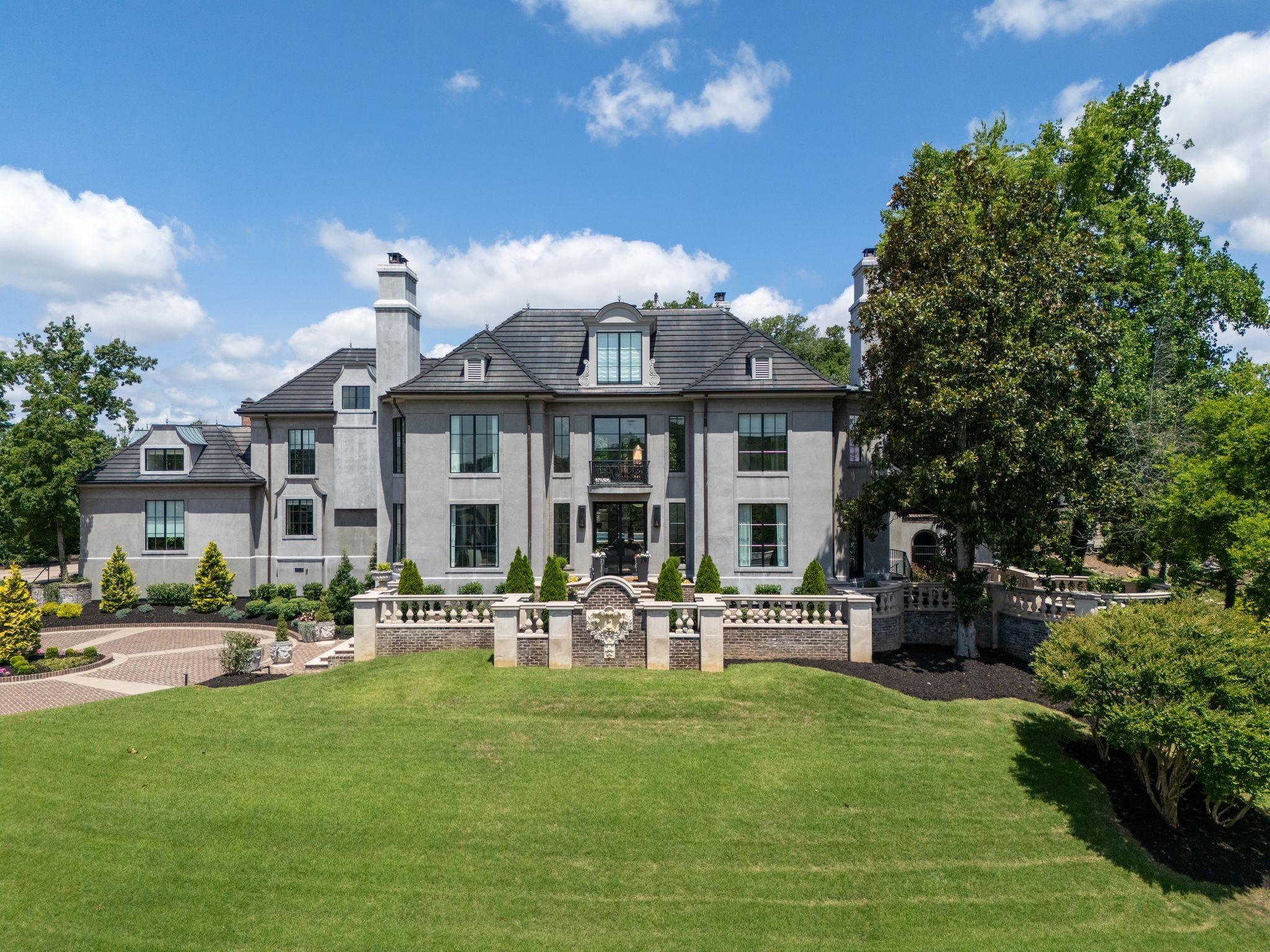 19 Inveraray Property Photo 1