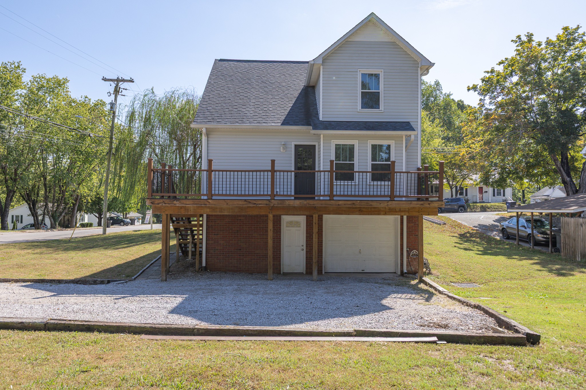 319 7th Ave Property Photo 1