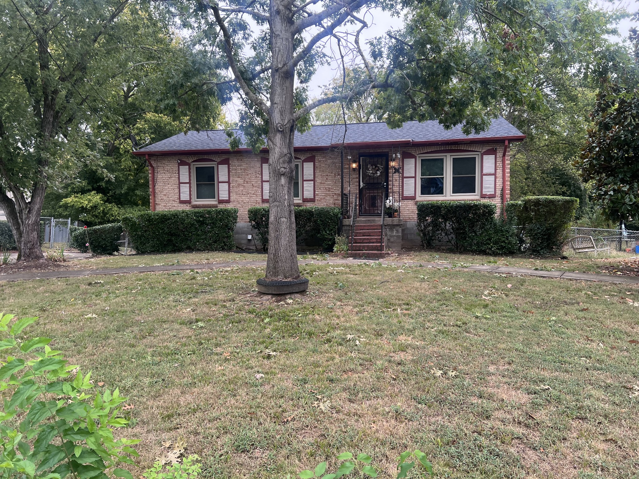 412 Kingview Ct Property Photo 1