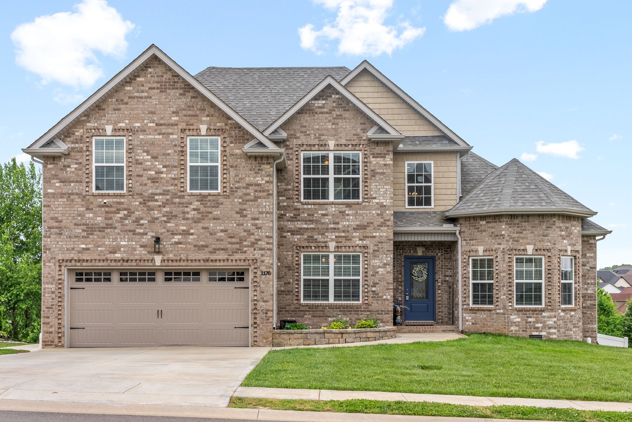 1176 Forsythia Trce Property Photo 1