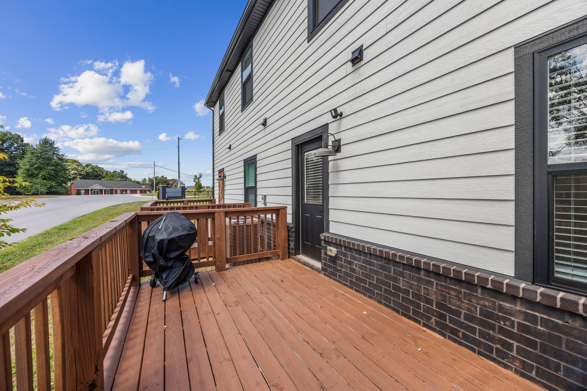 207 Jonathan Wade Cir Property Photo 8