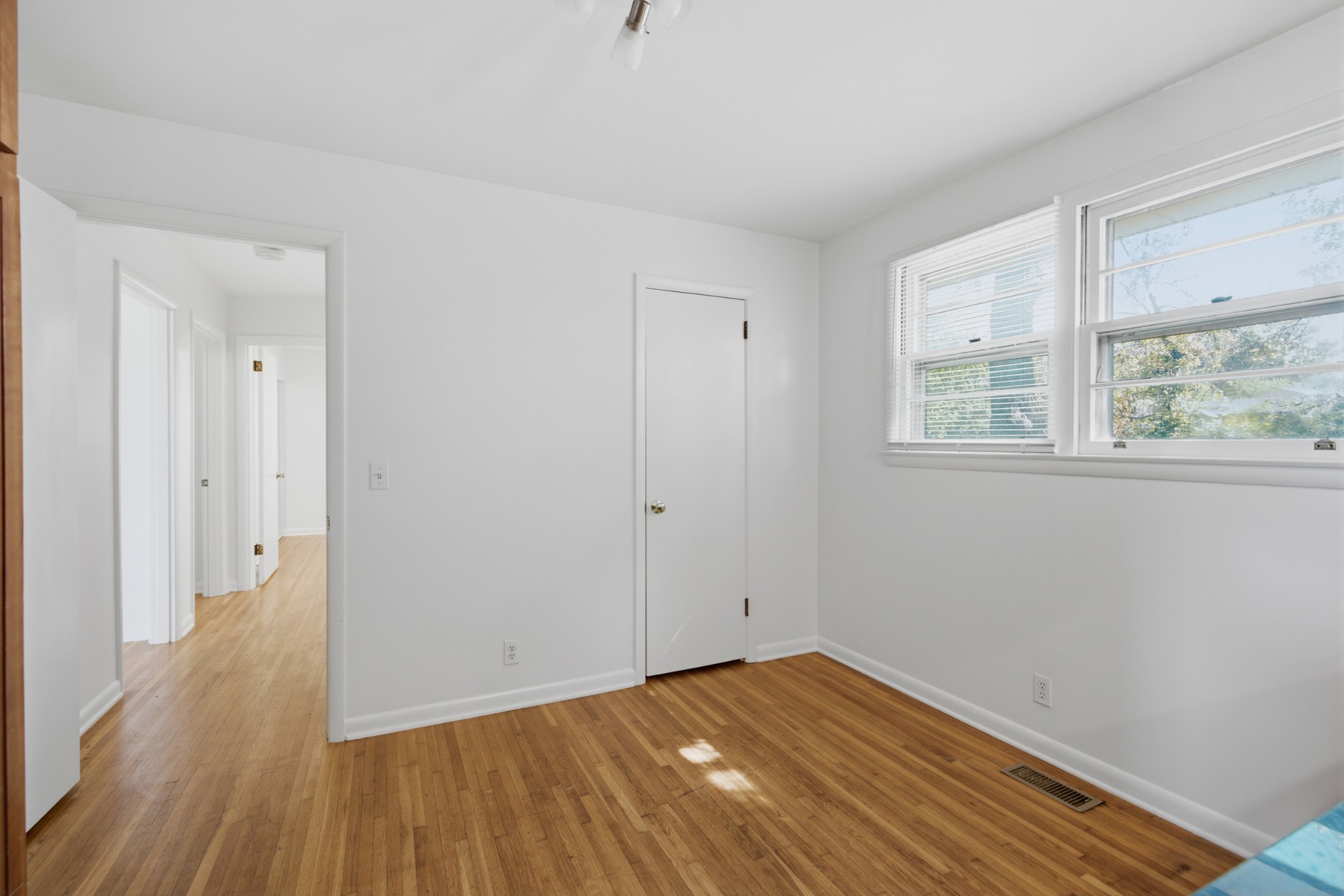 504 Highcrest Dr Property Photo 14
