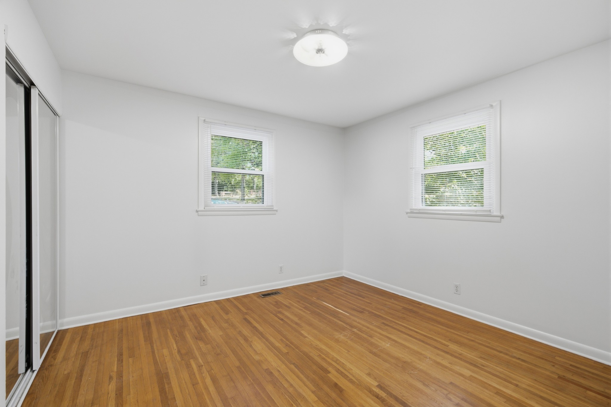 504 Highcrest Dr Property Photo 15