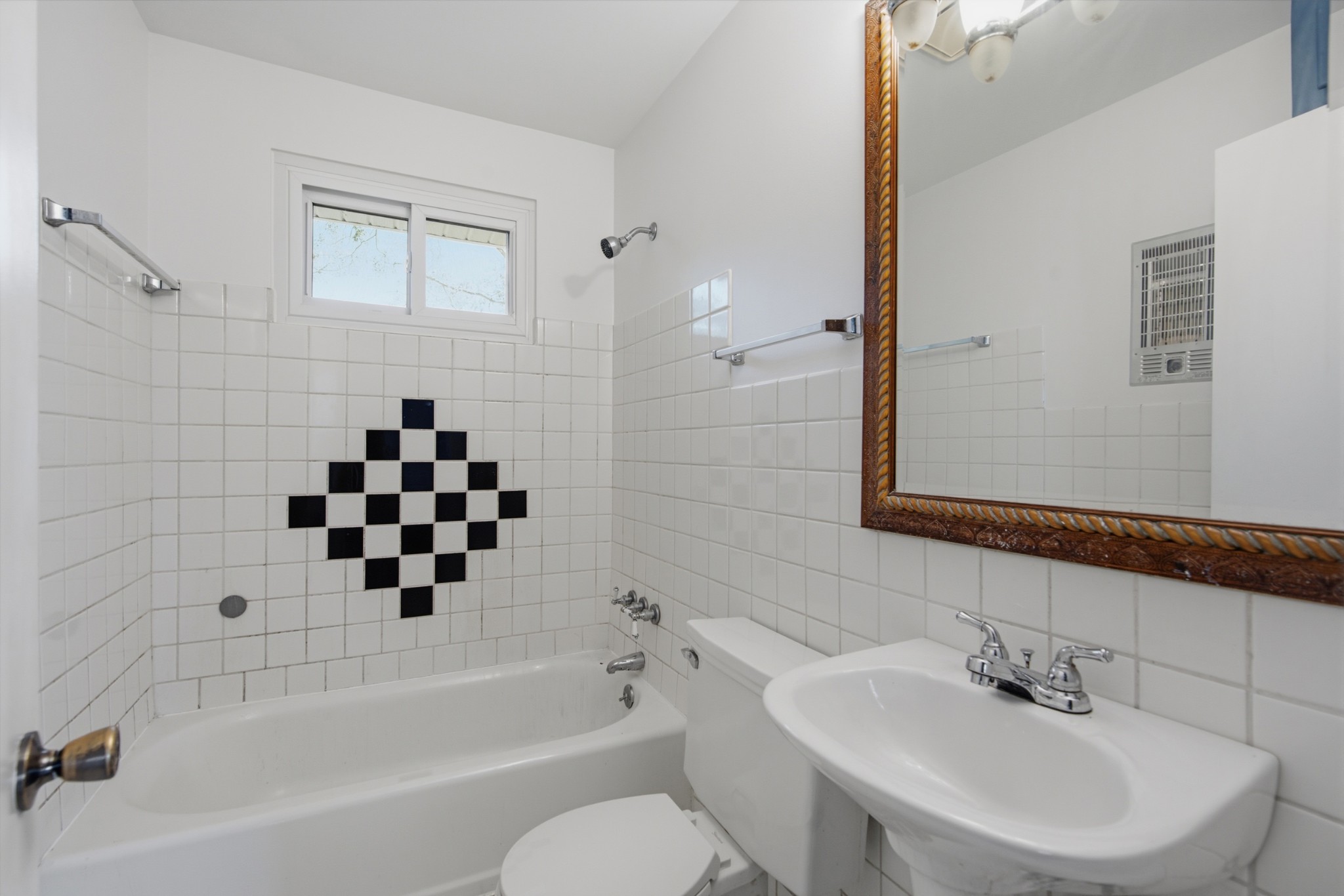 504 Highcrest Dr Property Photo 16