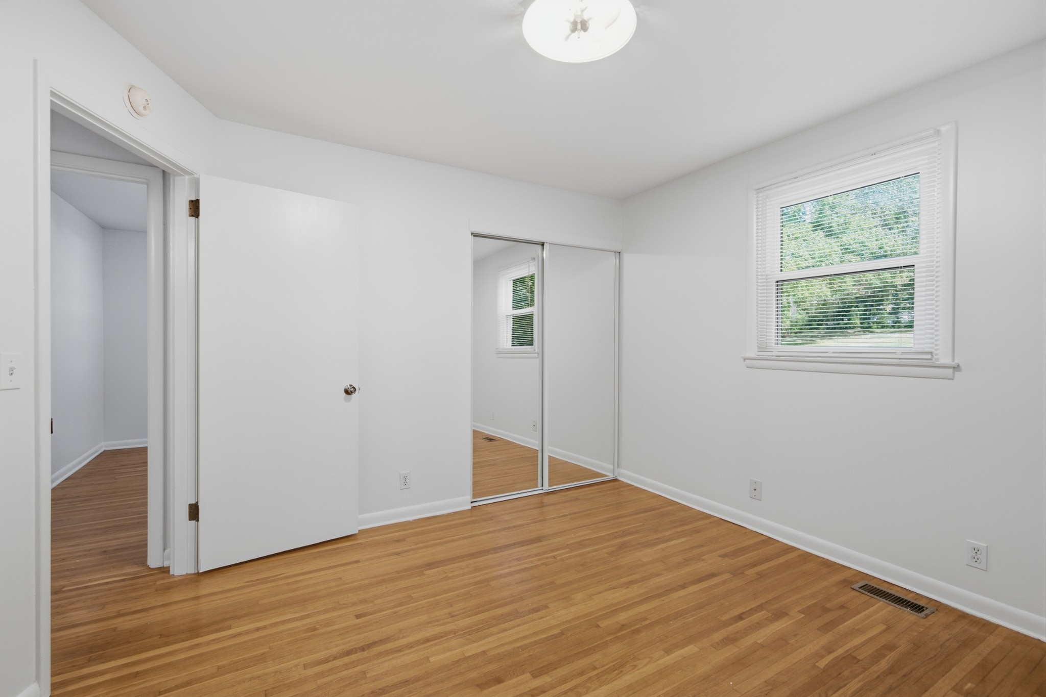 504 Highcrest Dr Property Photo 17