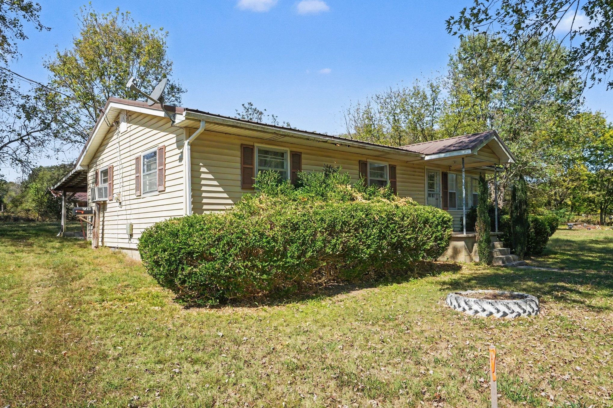 7291 Greenvale Rd Property Photo 3
