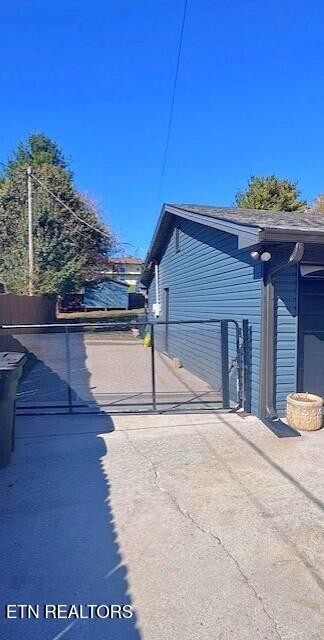 3633 Southfork Place Property Photo 4