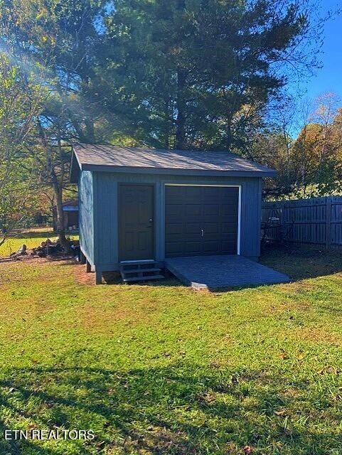 3633 Southfork Place Property Photo 10