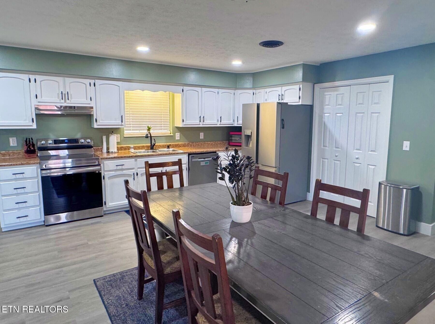 3633 Southfork Place Property Photo 18