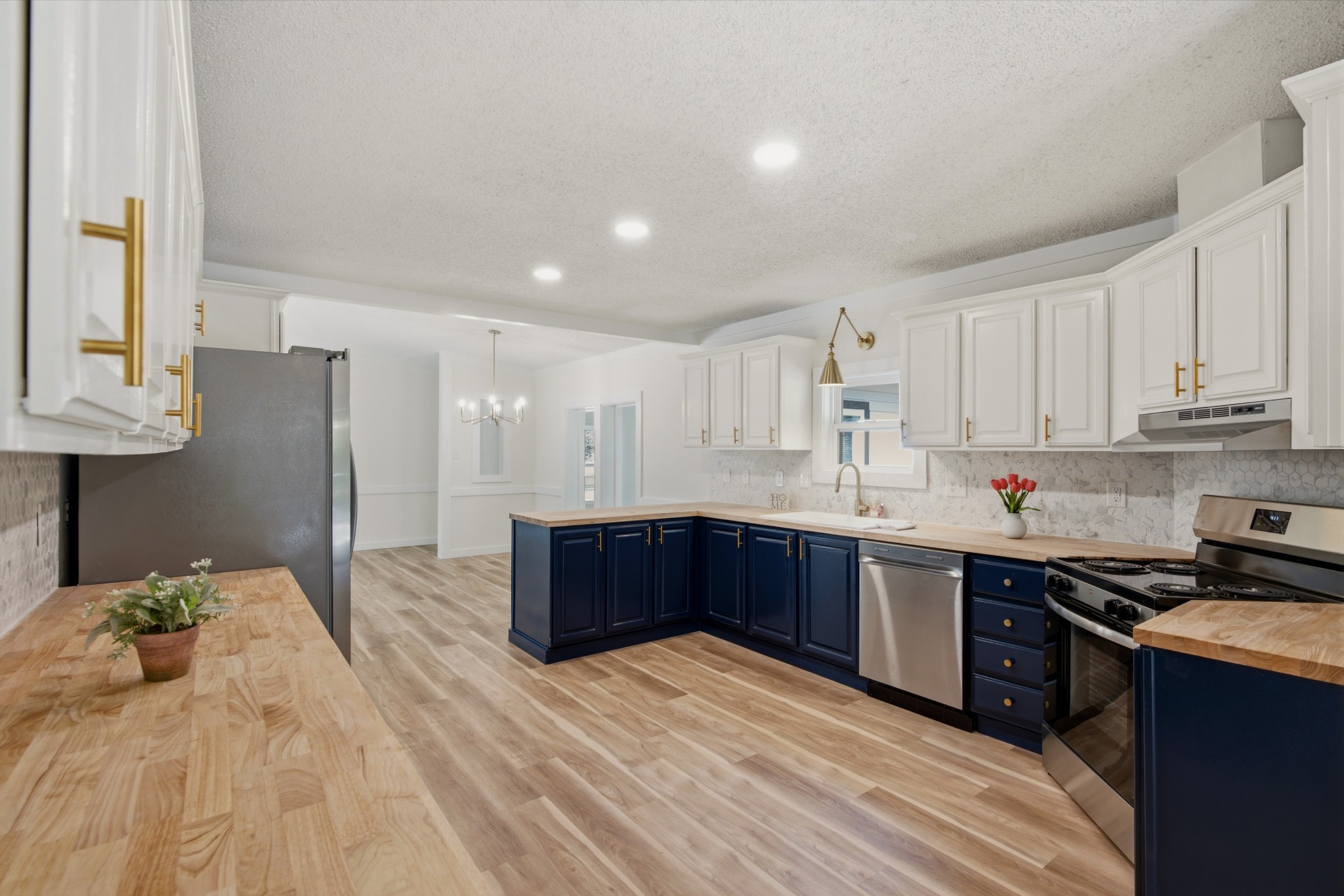 1062 Caps Rdg Property Photo 1