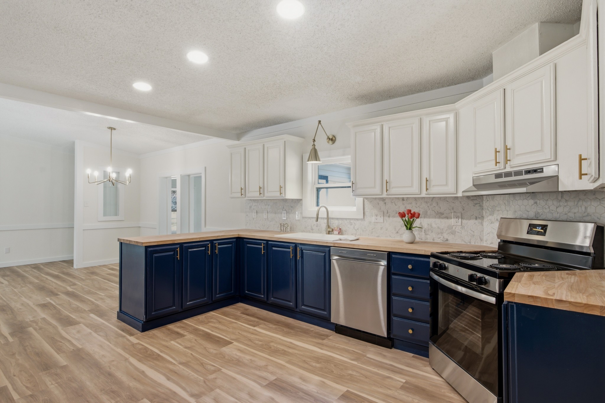 1062 Caps Rdg Property Photo 6