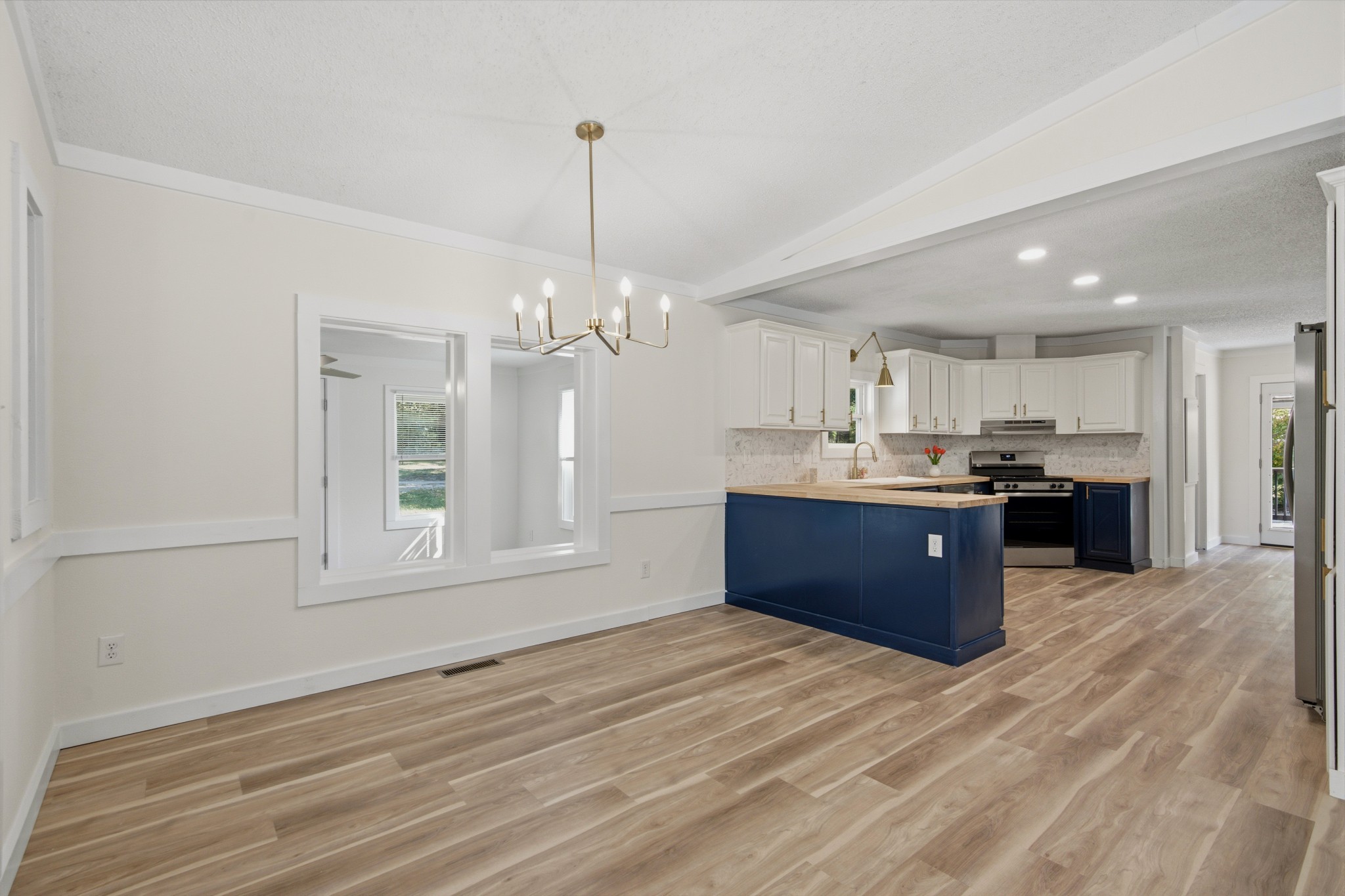 1062 Caps Rdg Property Photo 9