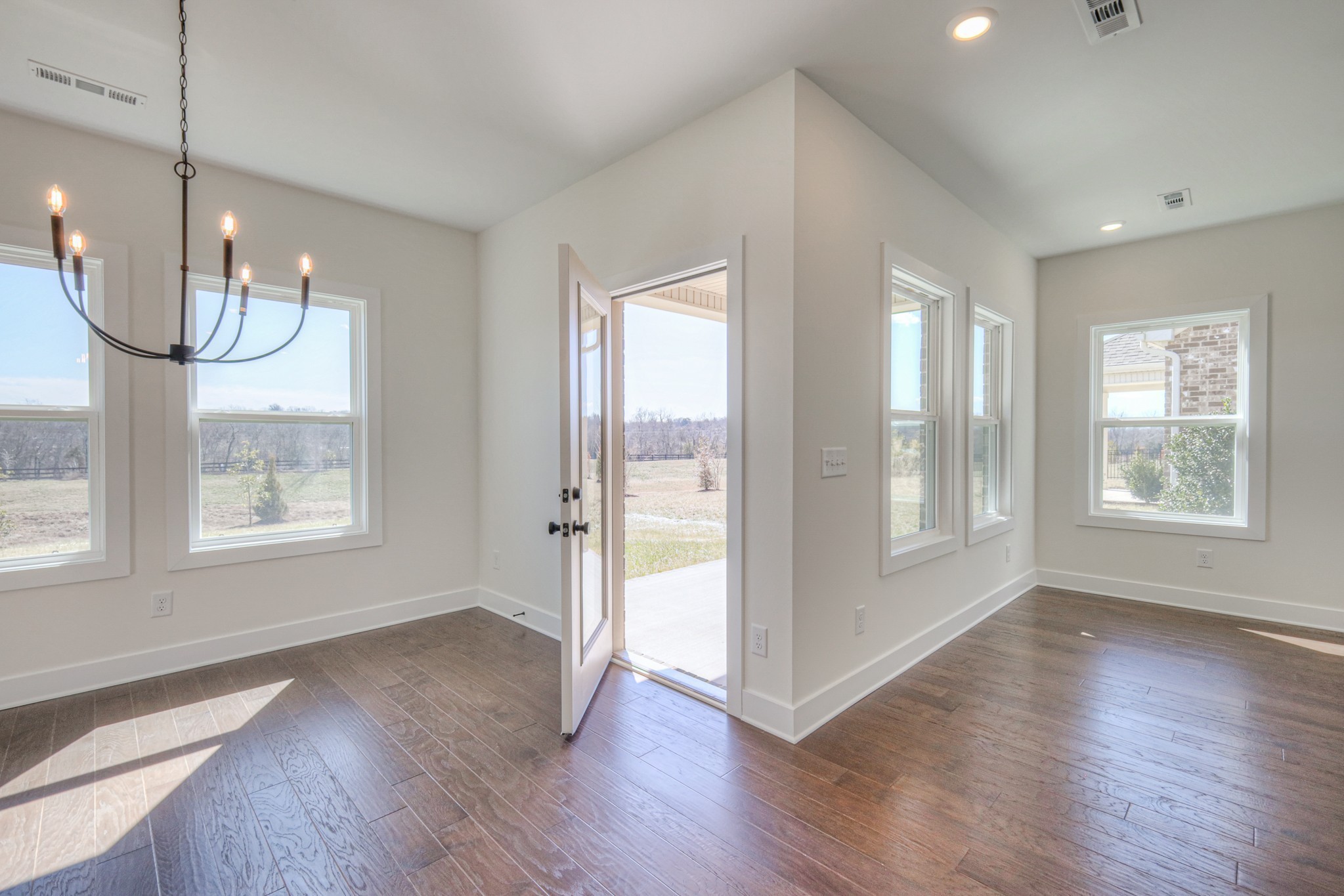 408 Misty Creek Court Property Photo 6