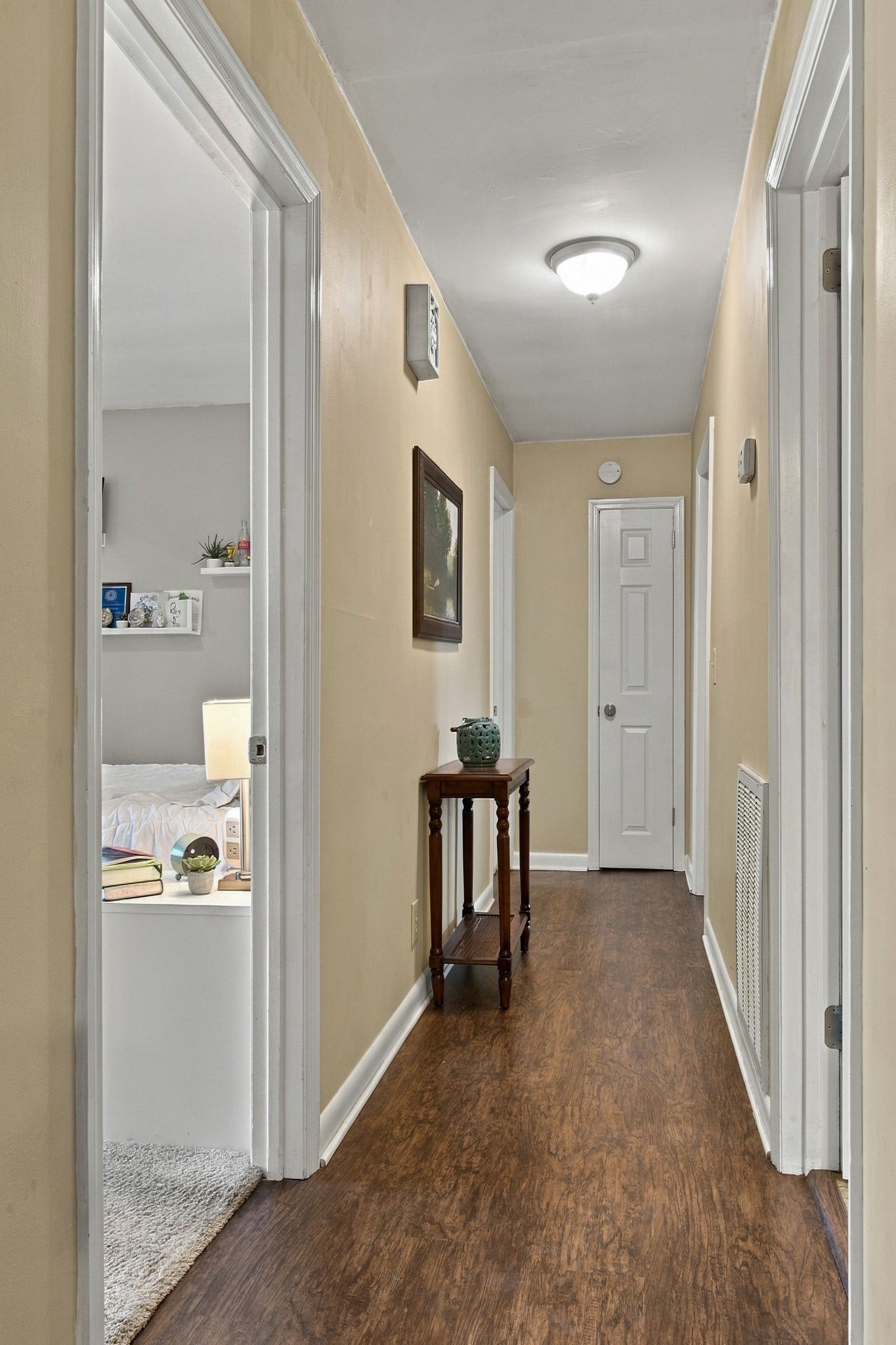 1365 W Division St Property Photo 8