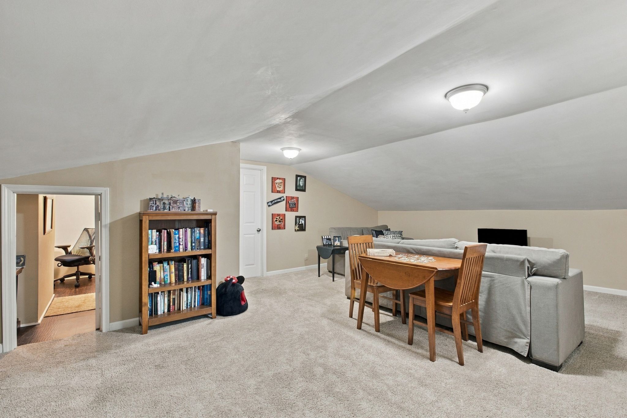 1365 W Division St Property Photo 18