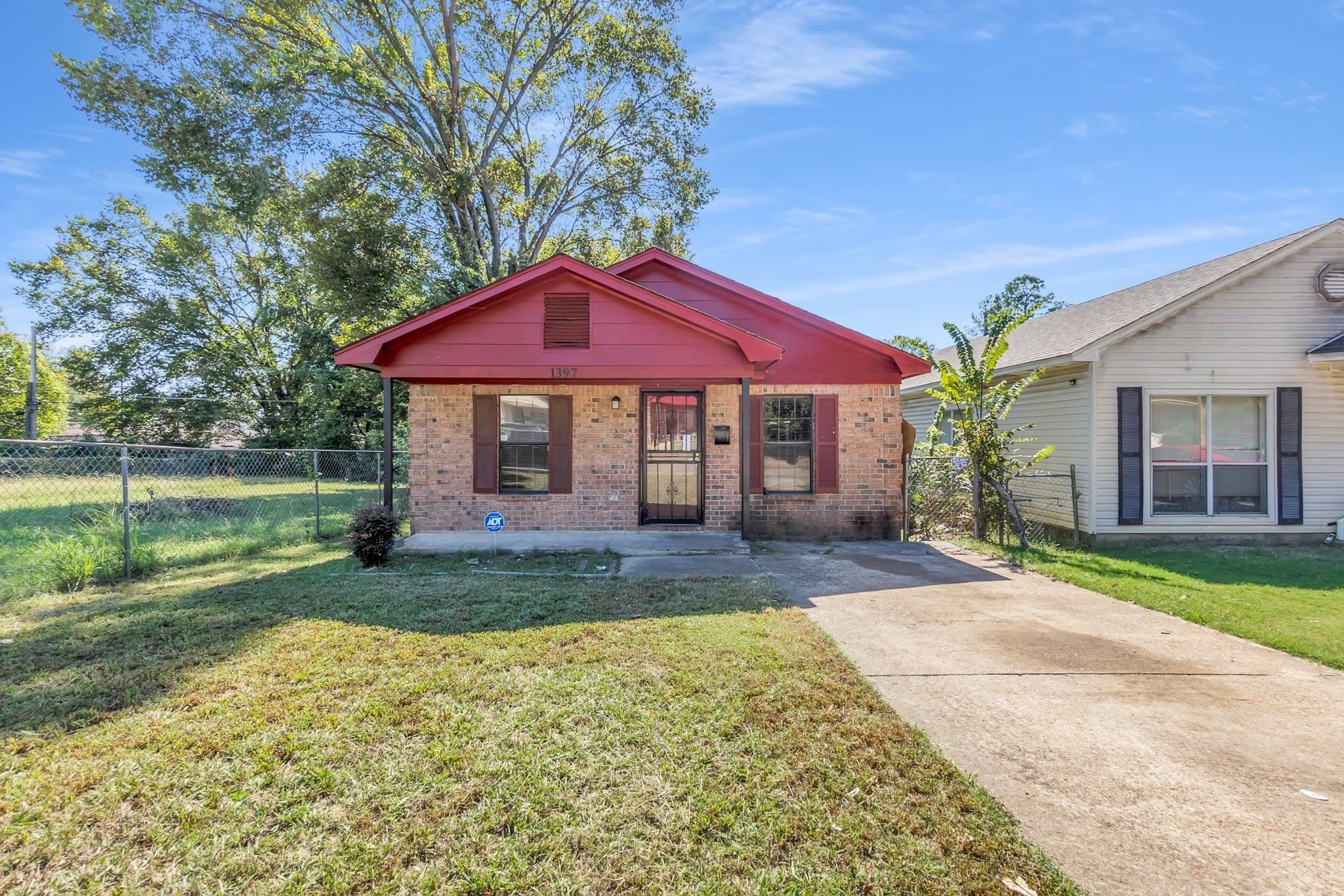 1397 GILL AVE