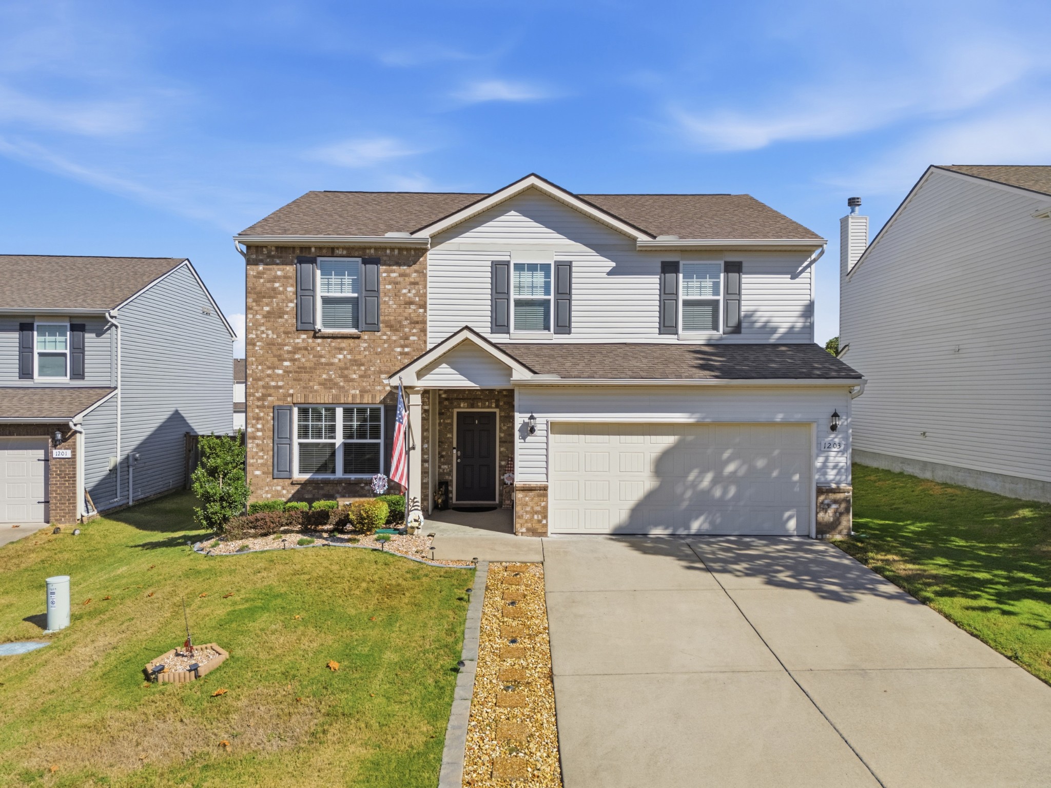 1203 Lumsley Dr Property Photo 3