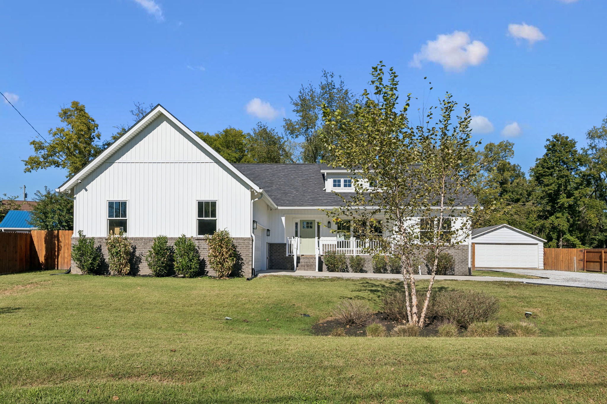 352 Bellevue Rd, S