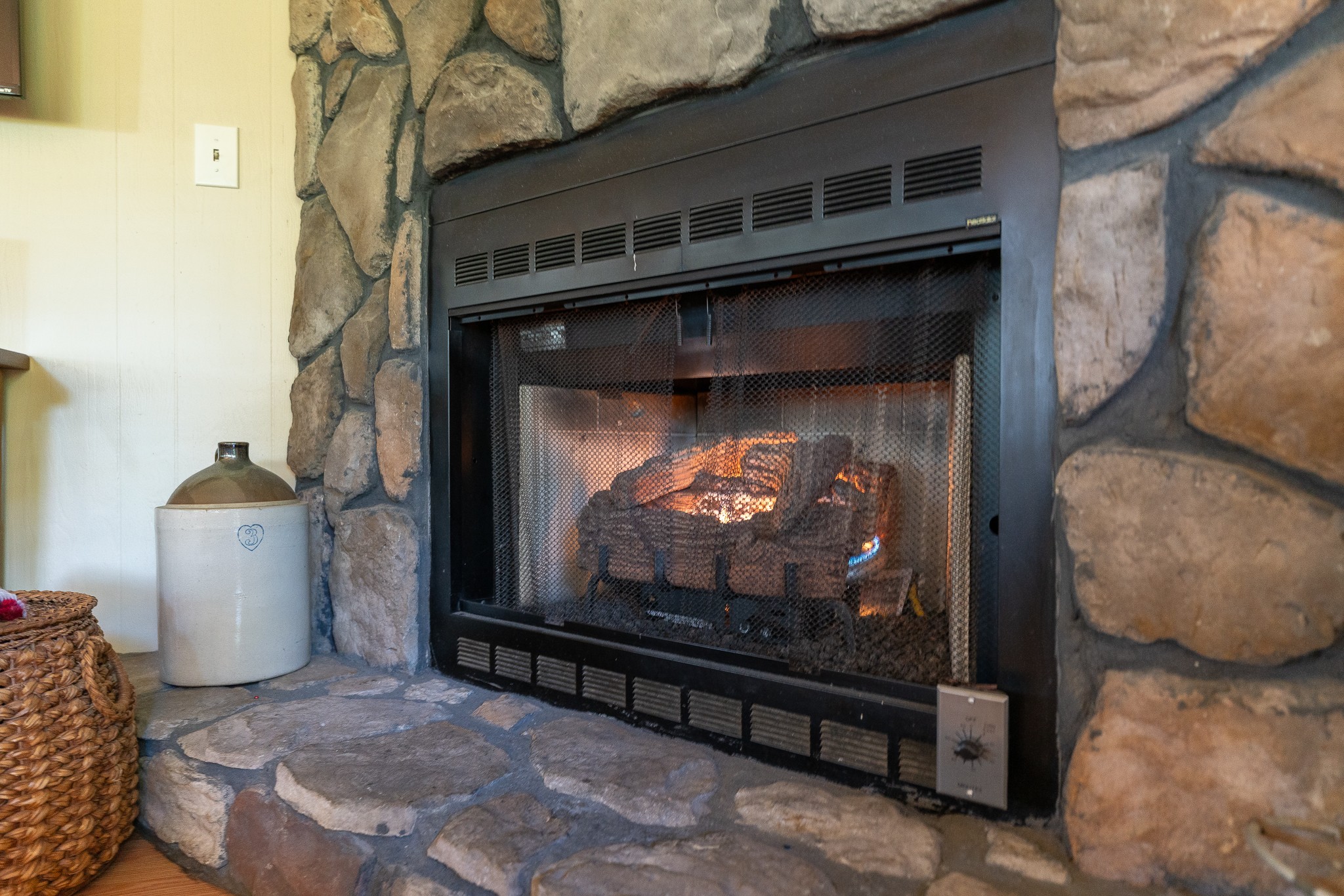 1429 Zurich Rd Property Photo 7
