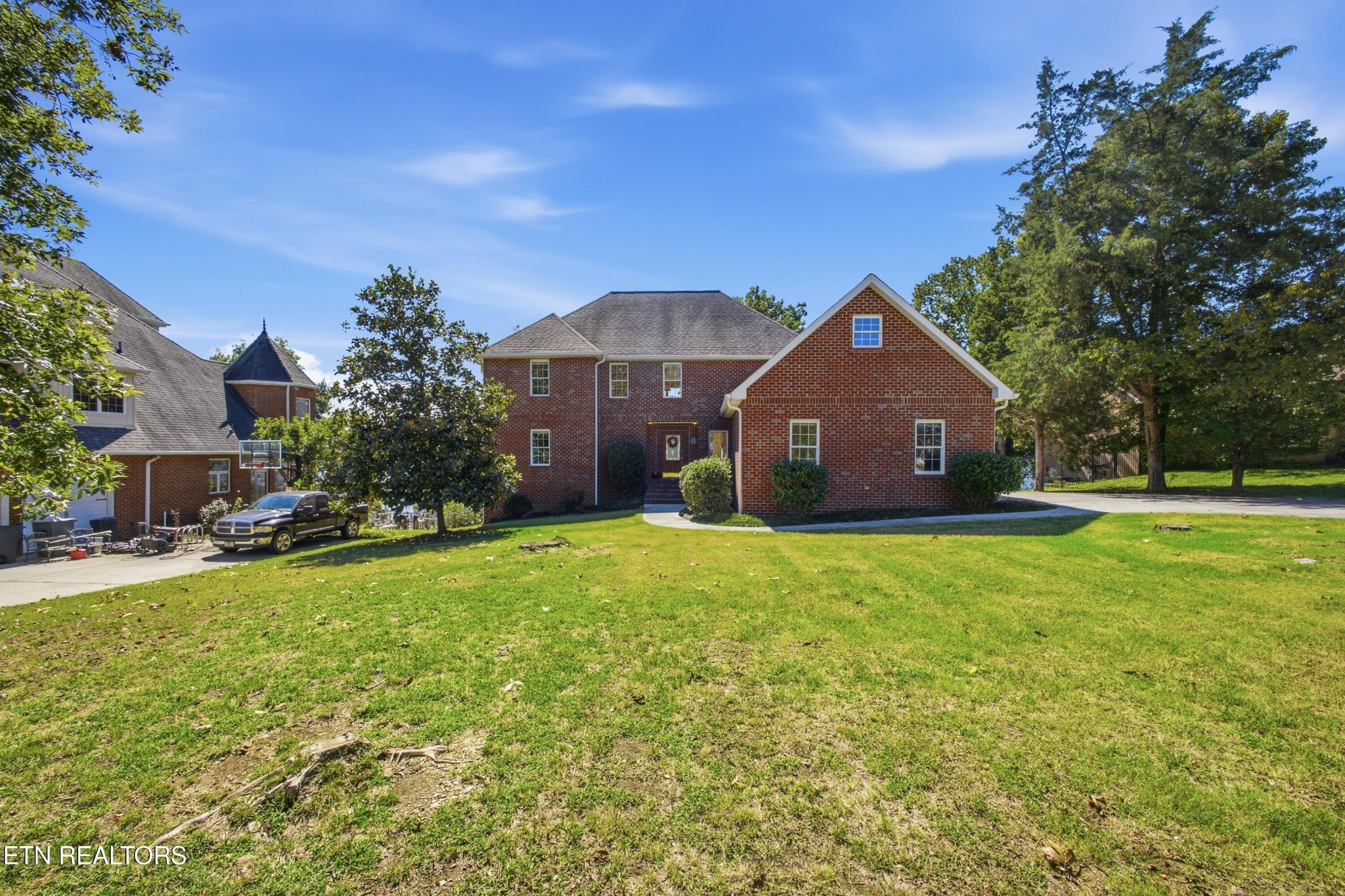 197 Hartford Village Way Property Photo 1