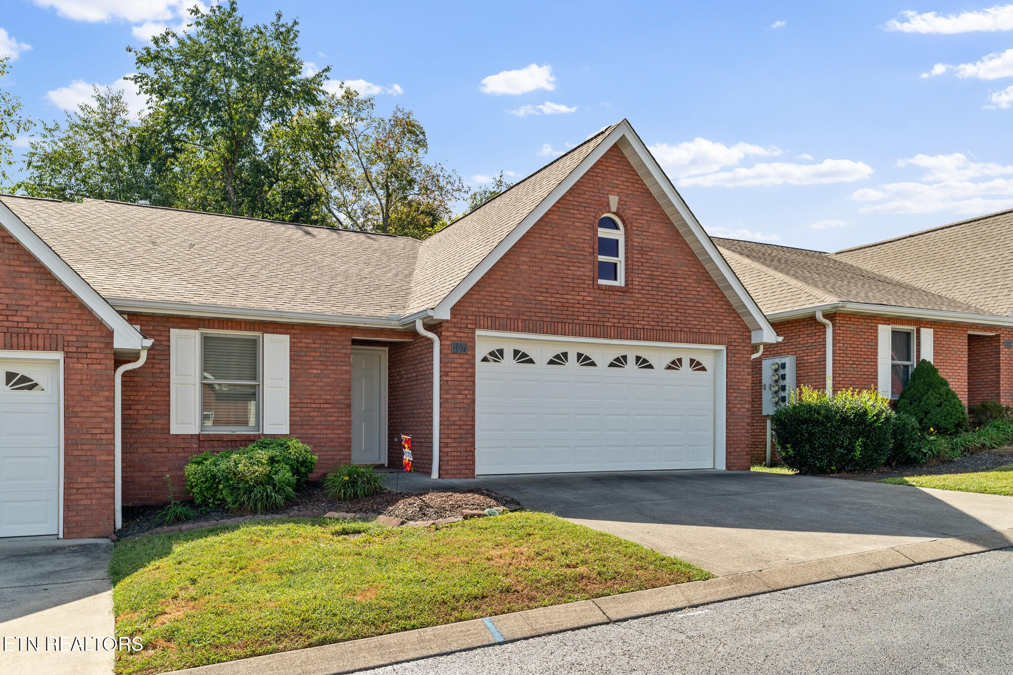107 Creekwood Way Property Photo 1