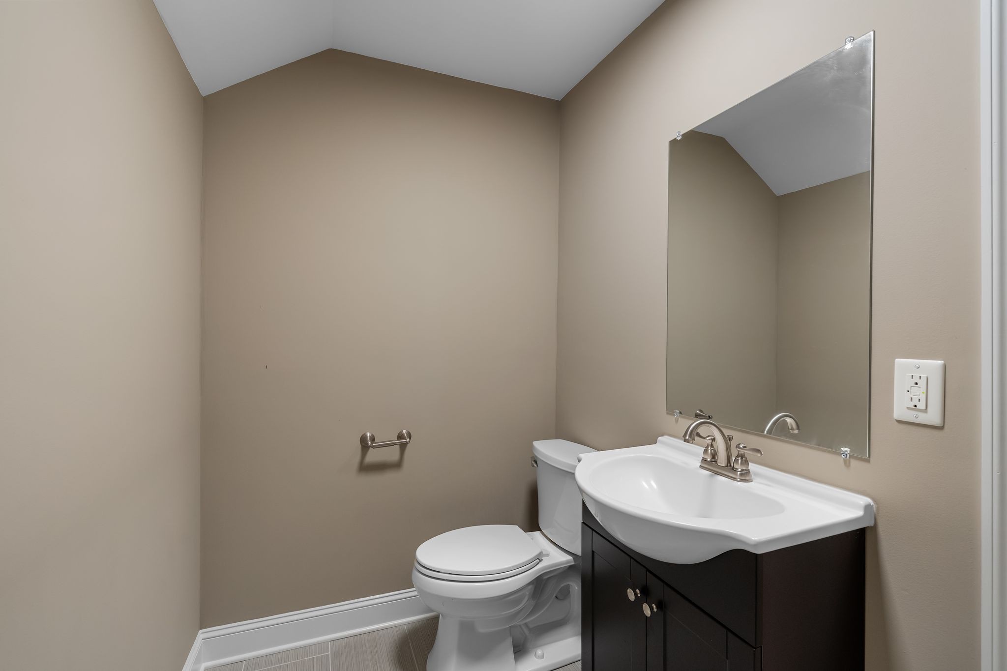 206 Brixham Ct Property Photo 27