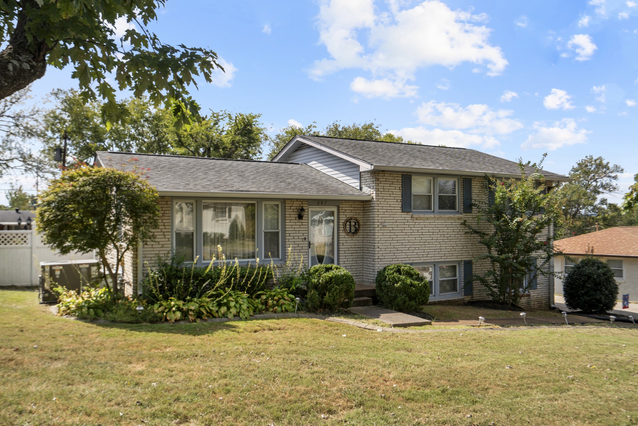 607 Comet Dr Property Photo 1