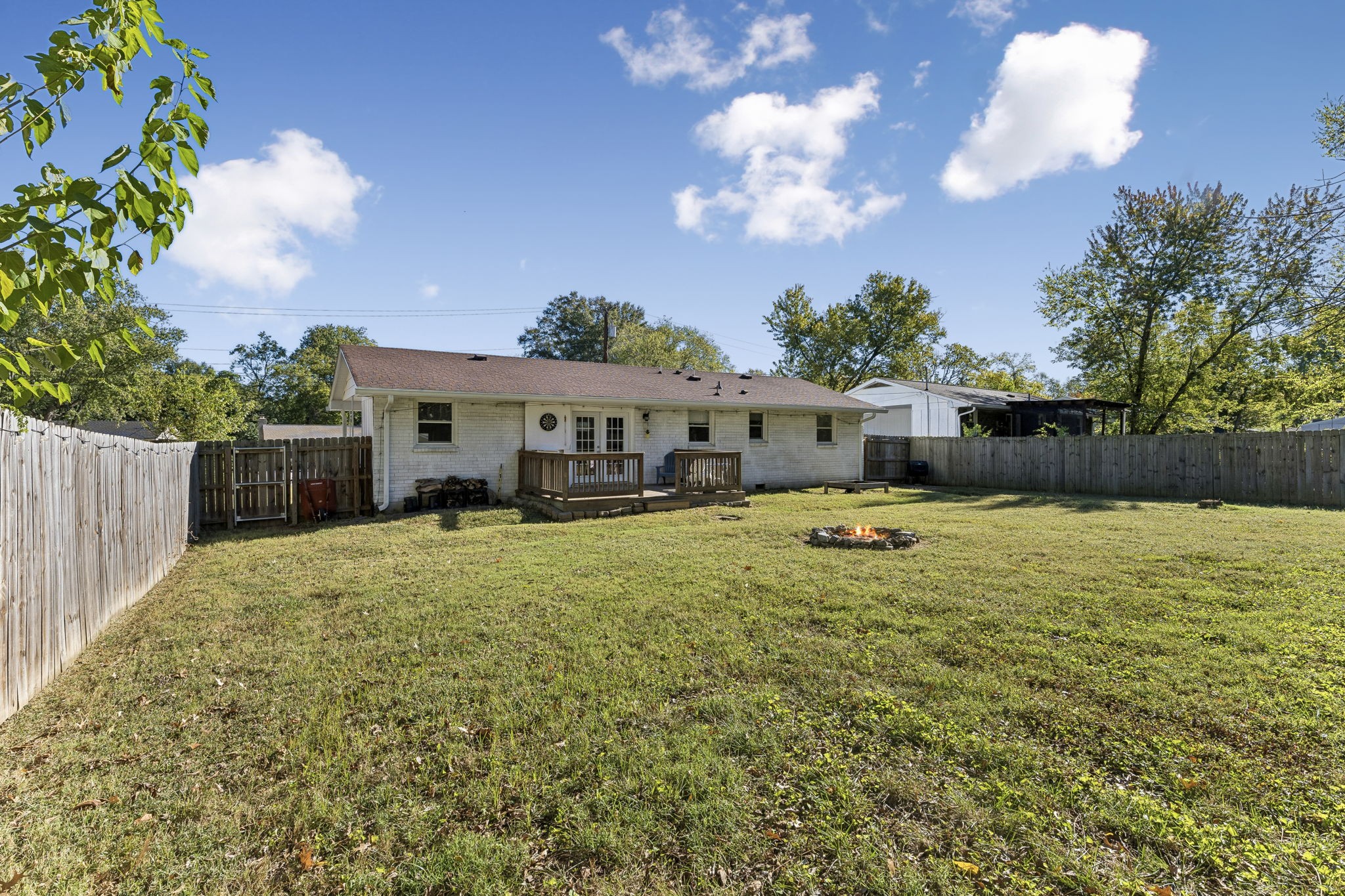 114 Brookside Dr Property Photo 2