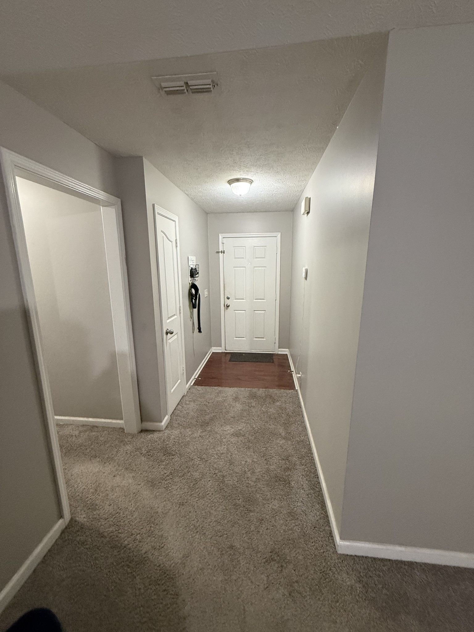 1518 Ballater Dr Property Photo 2