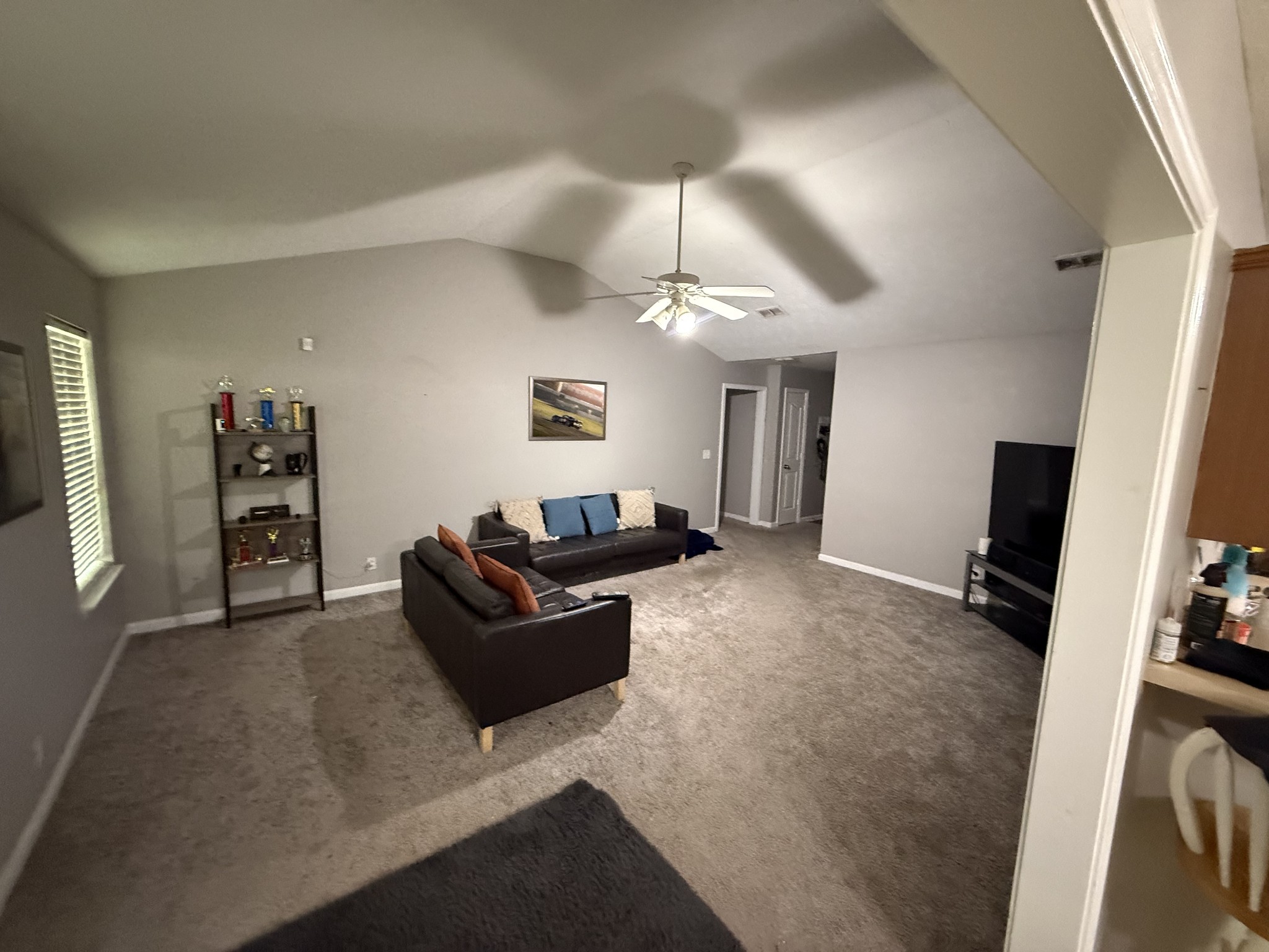 1518 Ballater Dr Property Photo 3