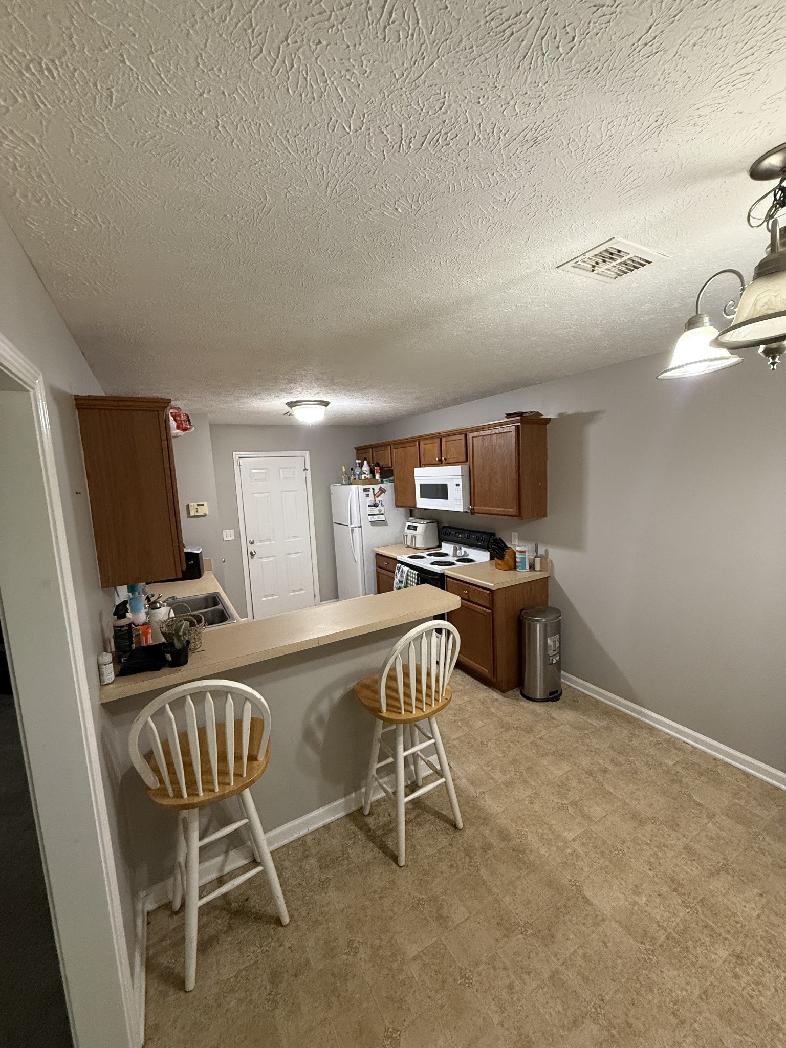 1518 Ballater Dr Property Photo 4
