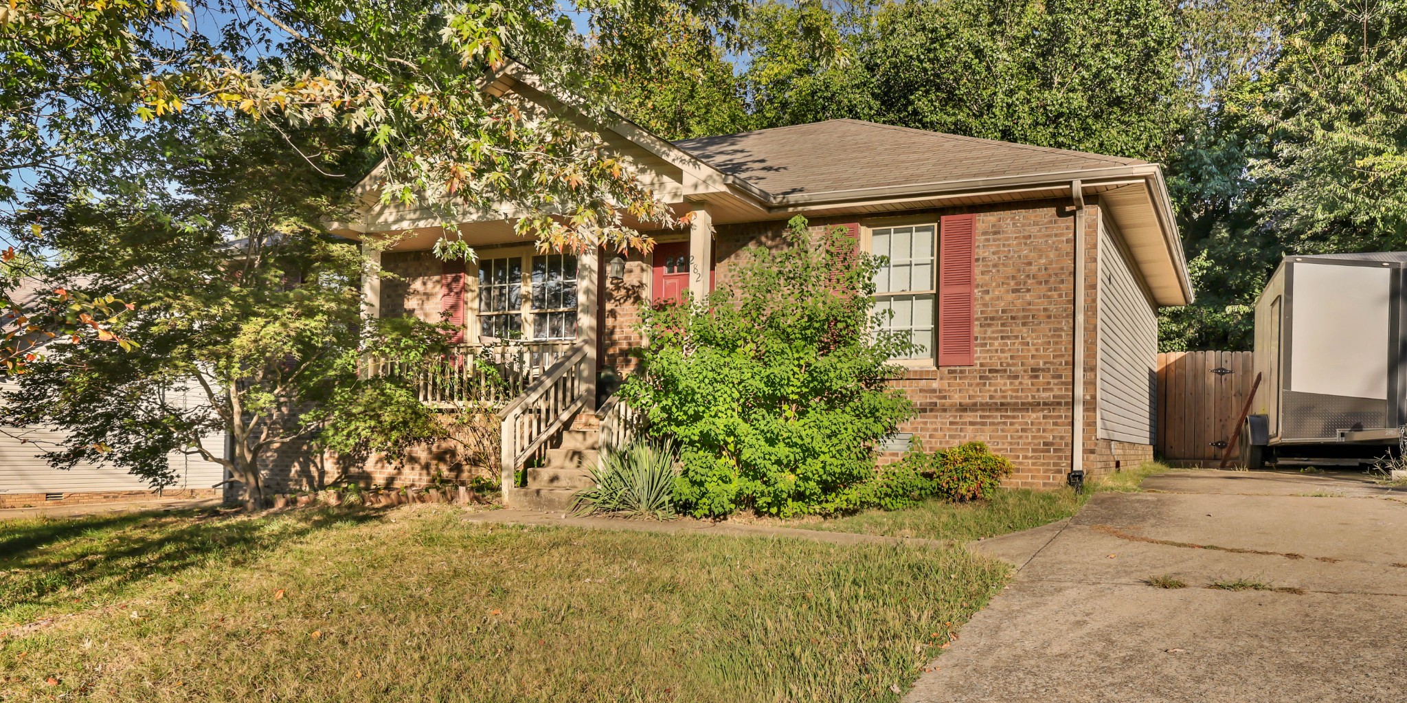 282 Moncrest Dr Property Photo 1