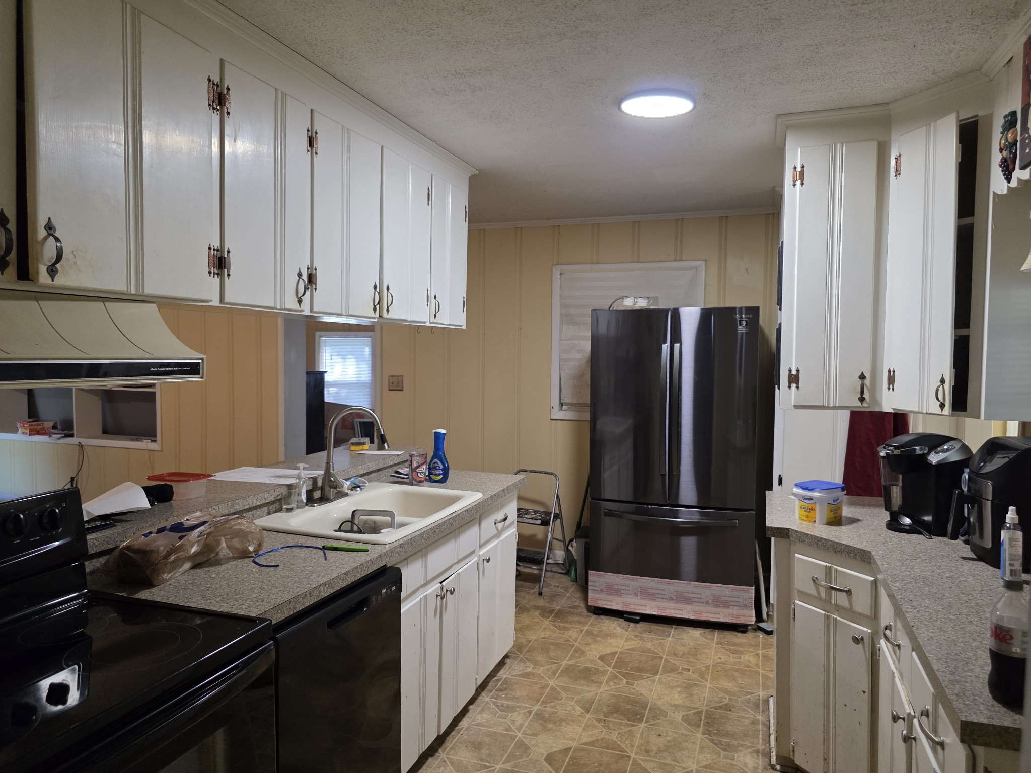 300 Edgewater Dr Property Photo 5