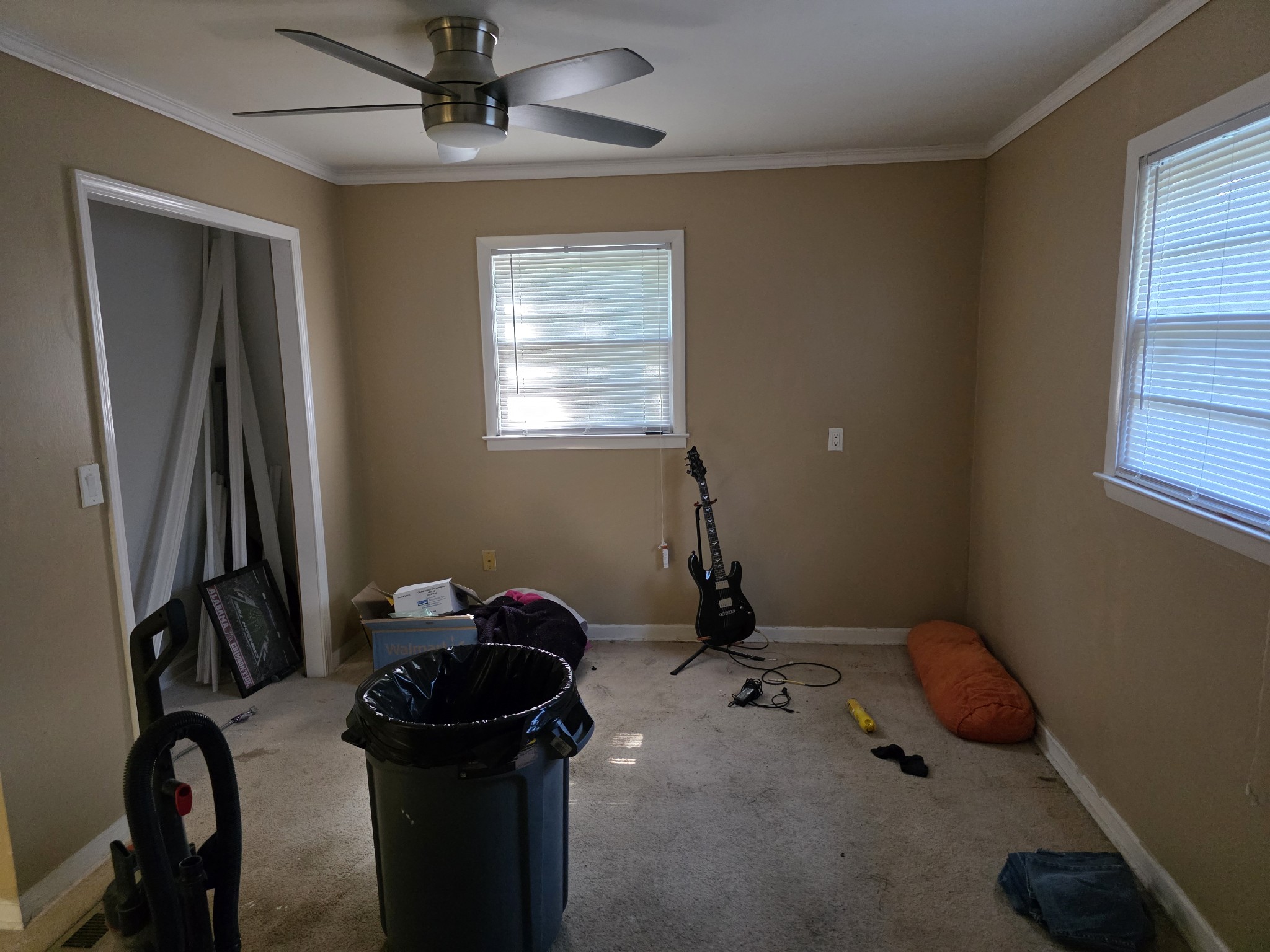 300 Edgewater Dr Property Photo 14