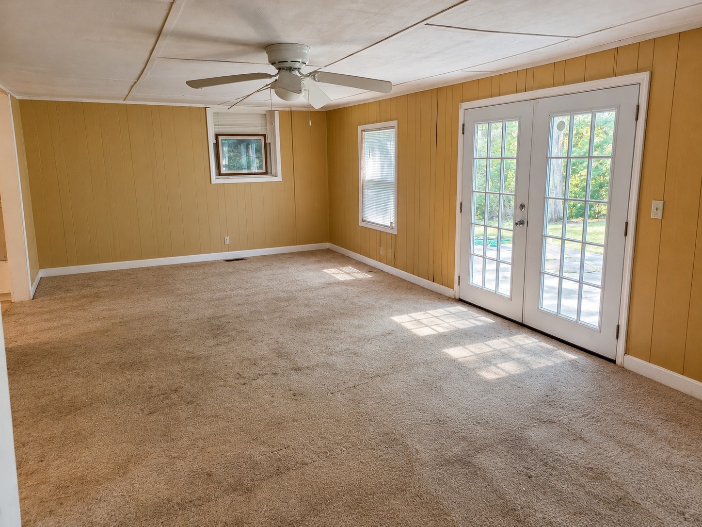 300 Edgewater Dr Property Photo 23