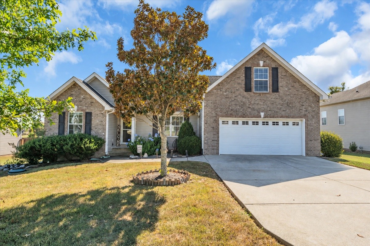 1233 Crescent Ridge Dr