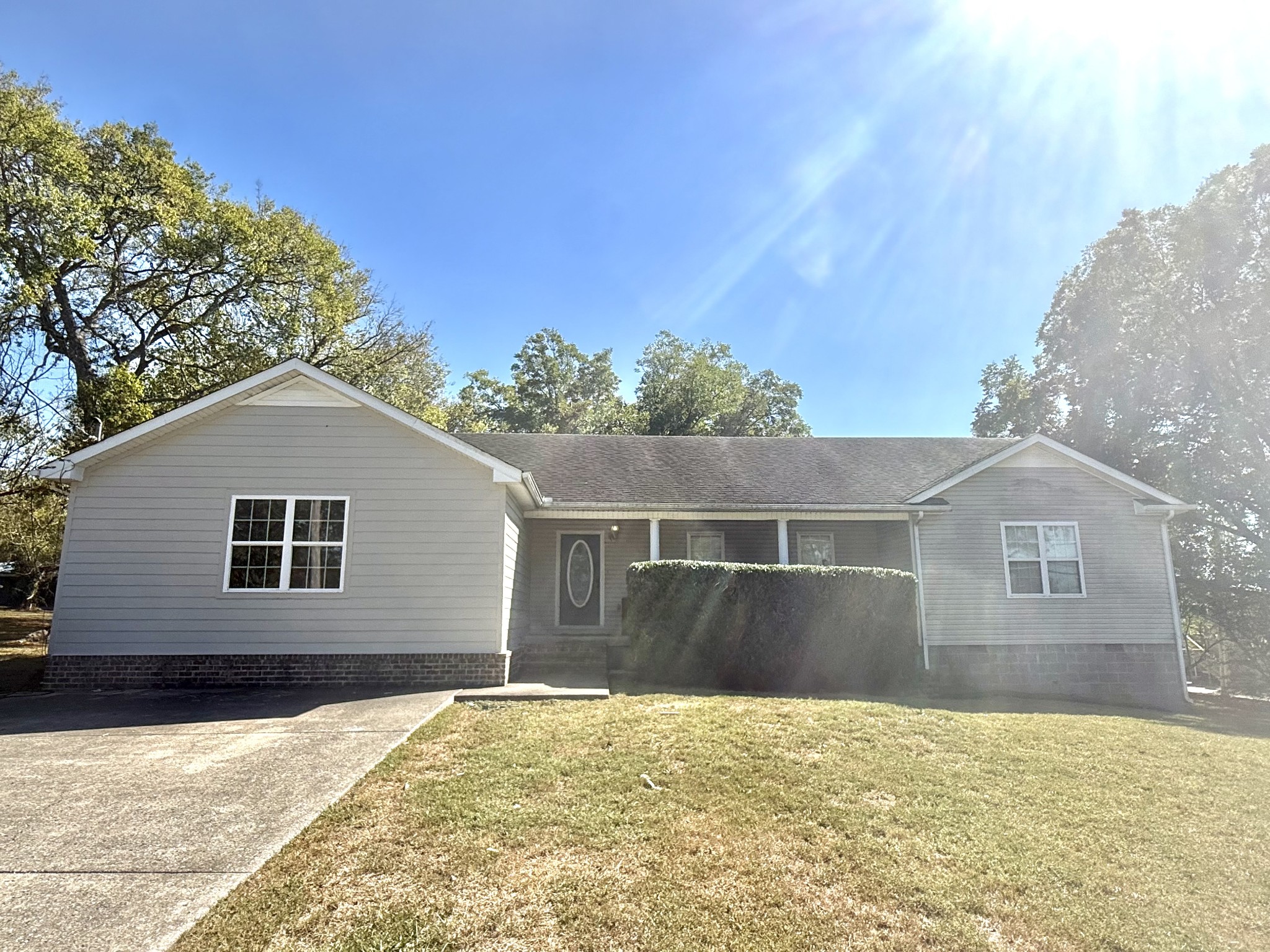 200 Broad St Property Photo 1