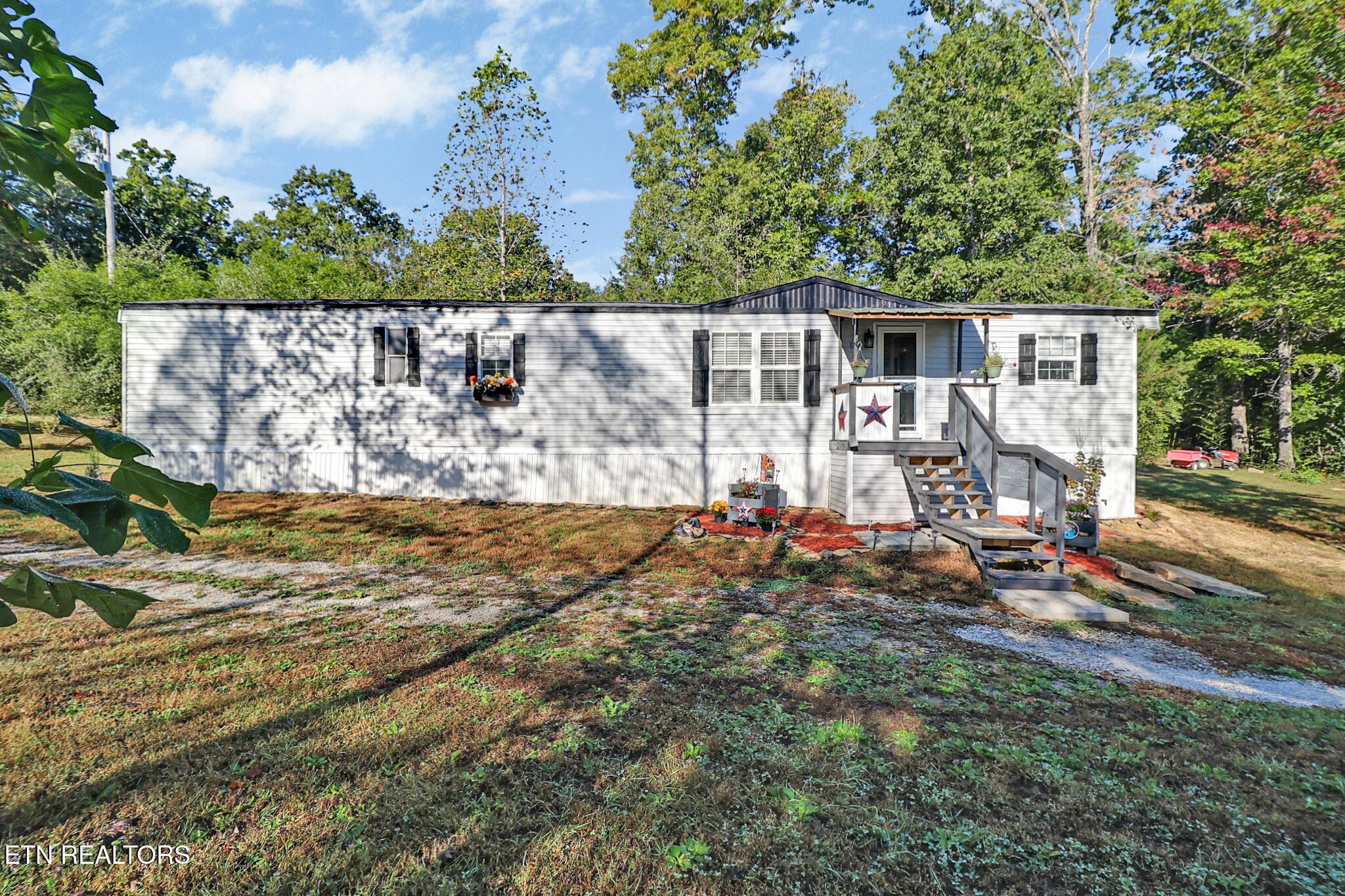 420 Oneida Lane Property Photo 4