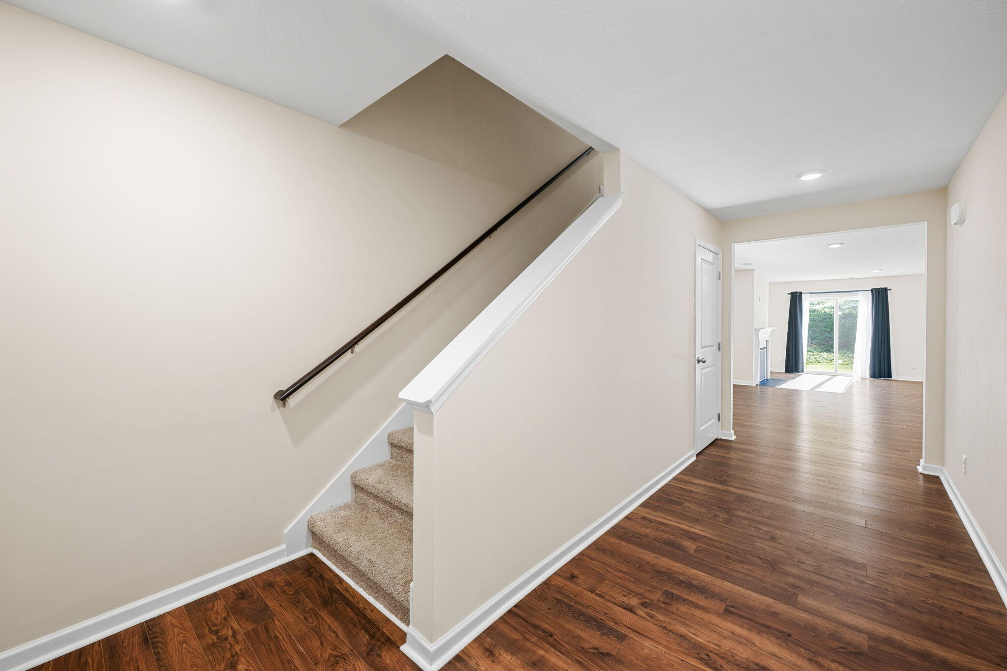 3388 Serenity Drive, Ne Property Photo 4