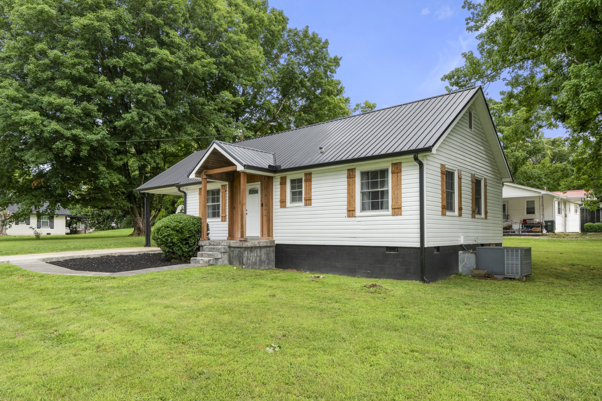 100 Brook Dr Property Photo 16