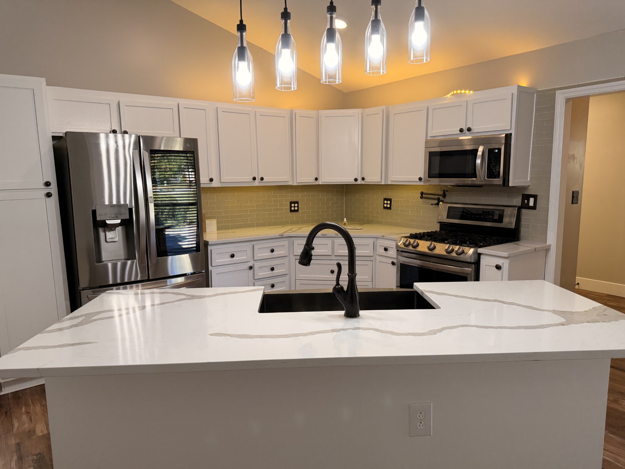 131 Vannoak Dr Property Photo 3