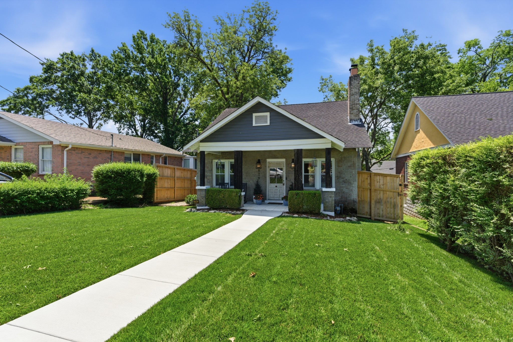 929 Lawrence Property Photo 5