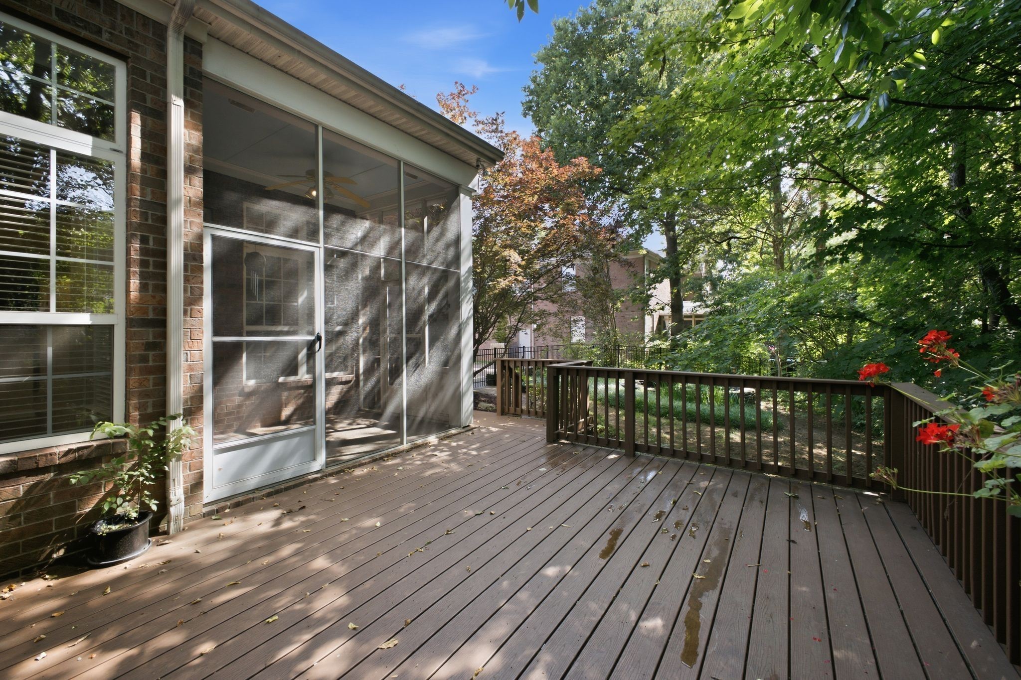 7001 Stone Run Dr Property Photo 27