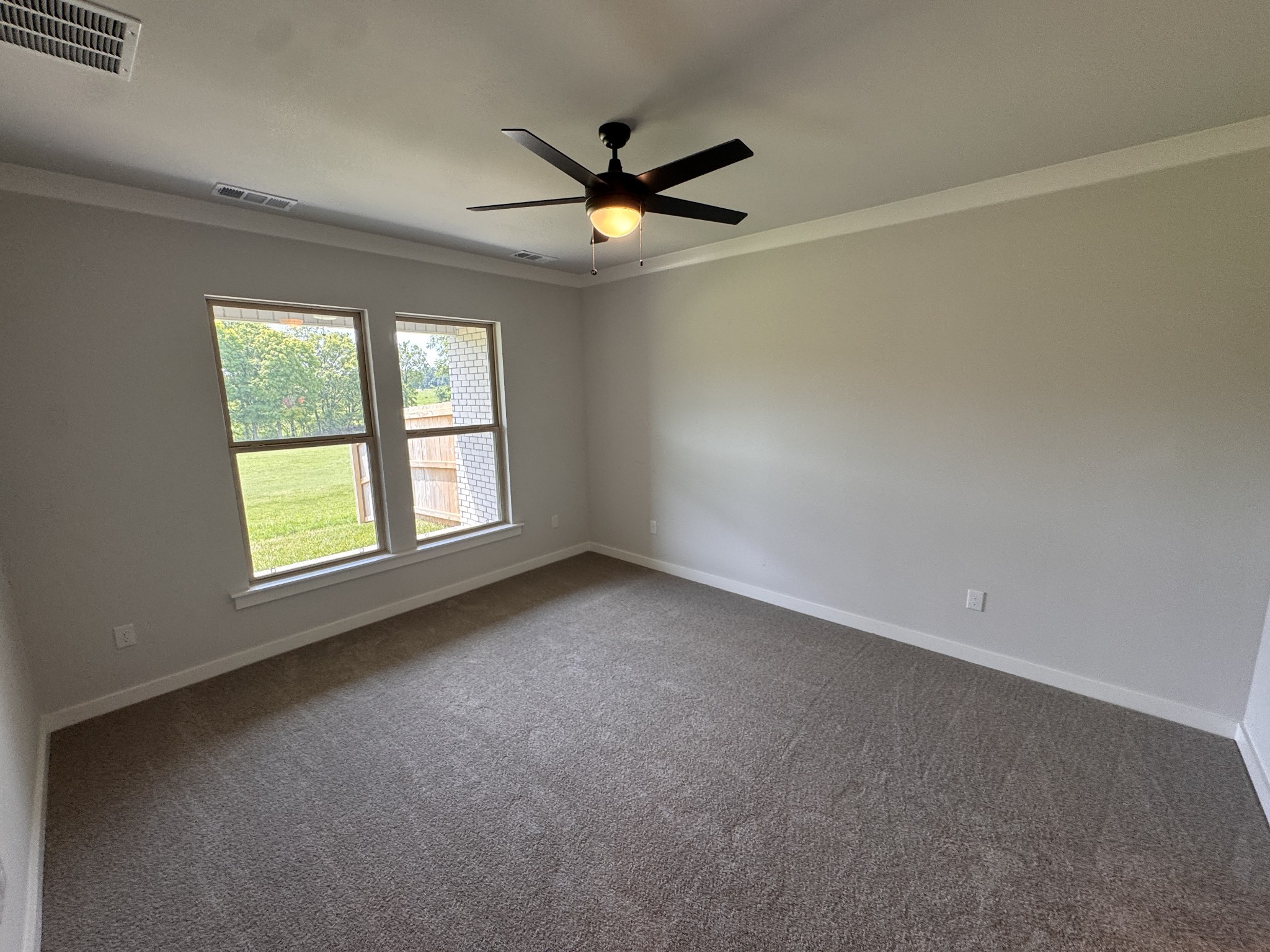 520 W Foxrun Property Photo 13