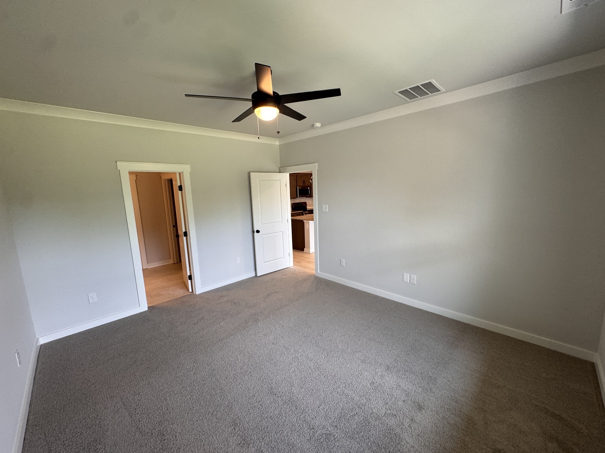 520 W Foxrun Property Photo 14